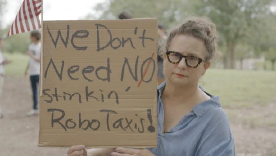 特斯拉在得州奥斯汀遭遇抗议活(🎏)动：反对马斯克Robotaxi计划